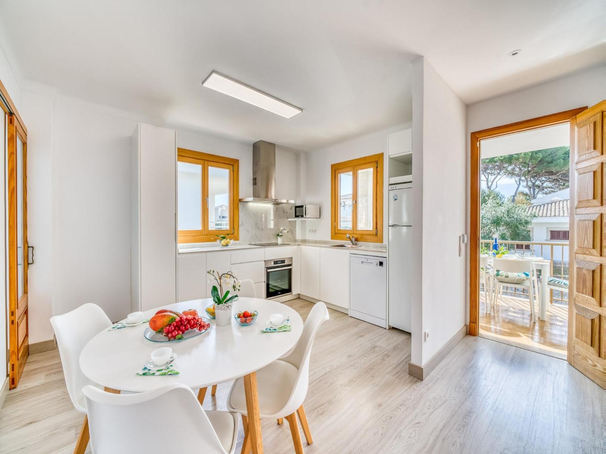 Apartment 6 Bedroom In Majorca
